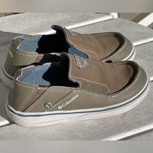 Columbia PFG tan loafer little boys 13. Great condition.